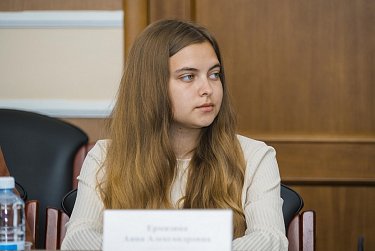 Молодые парламентарии делают первые шаги в законотворчестве